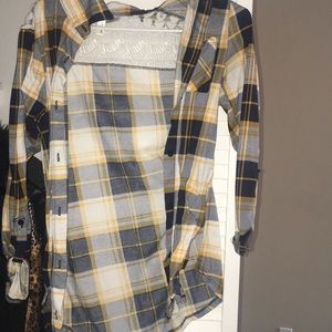 Long sleeve shirt button up it’s nice